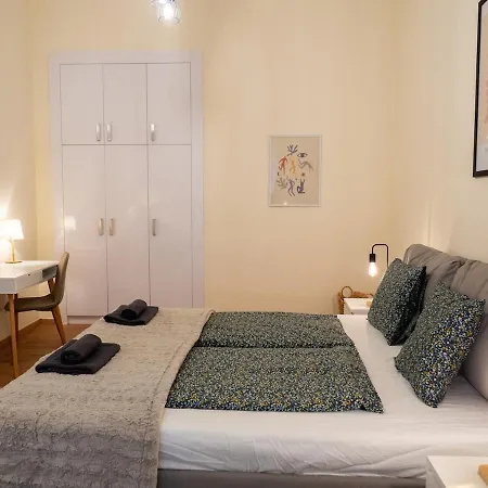 Chic Retreat With Charm Appartement Boedapest