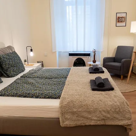 Appartement Chic Retreat With Charm