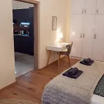 Chic Retreat With Charm Apartament *