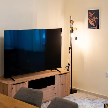 Chic Retreat With Charm *