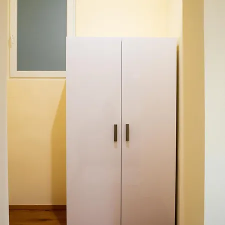 Apartment Chic Retreat With Charm