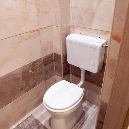 Chic Retreat With Charm *