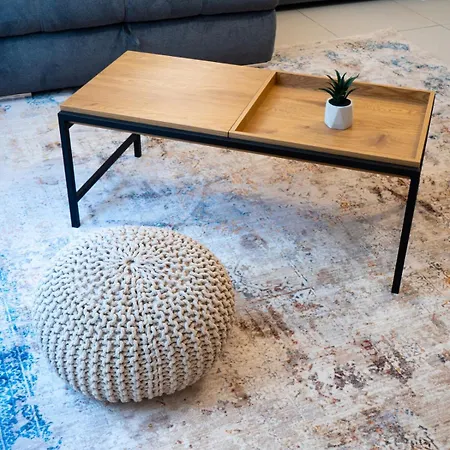 Chic Retreat With Charm