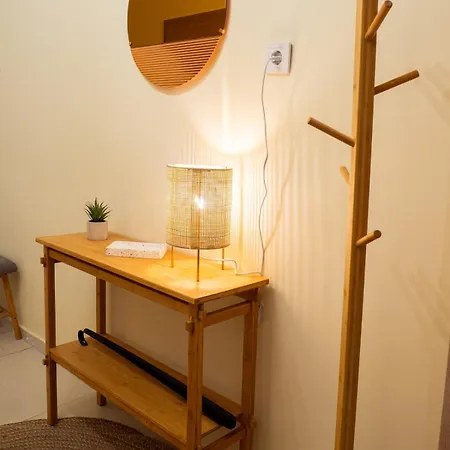 Chic Retreat With Charm *