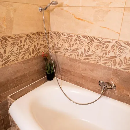 Διαμέρισμα Chic Retreat With Charm Βουδαπέστη