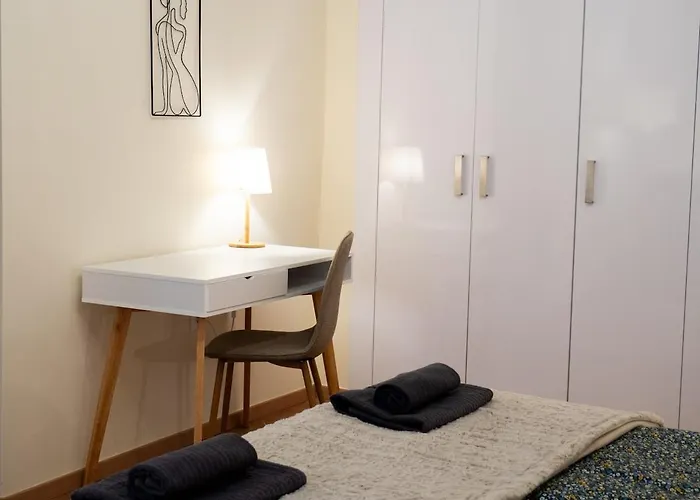 Apartament Chic Retreat With Charm