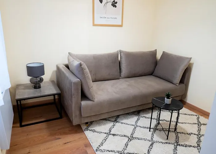 Chic Retreat With Charm Apartament