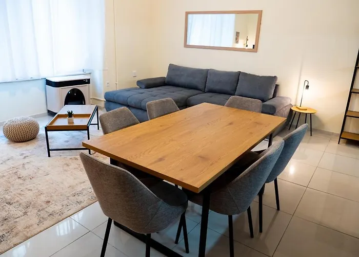Apartament Chic Retreat With Charm *